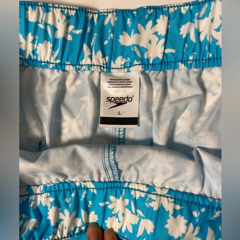 NWT Speedo Vibe Collection Swim Shorts